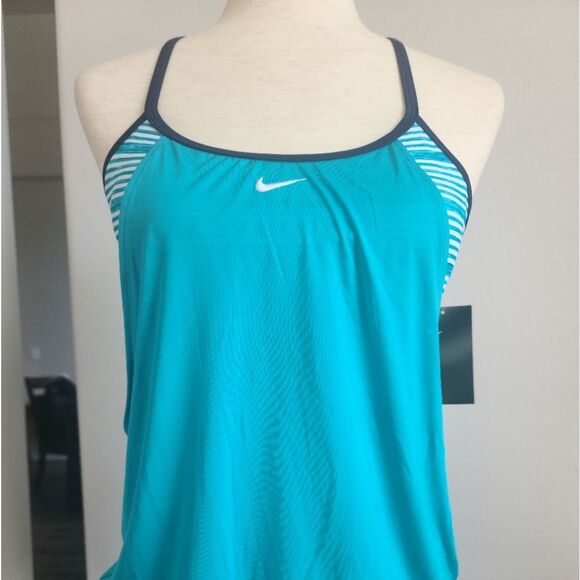 Nike Tops - NIKE WORKOUT WOMAN'S TOP